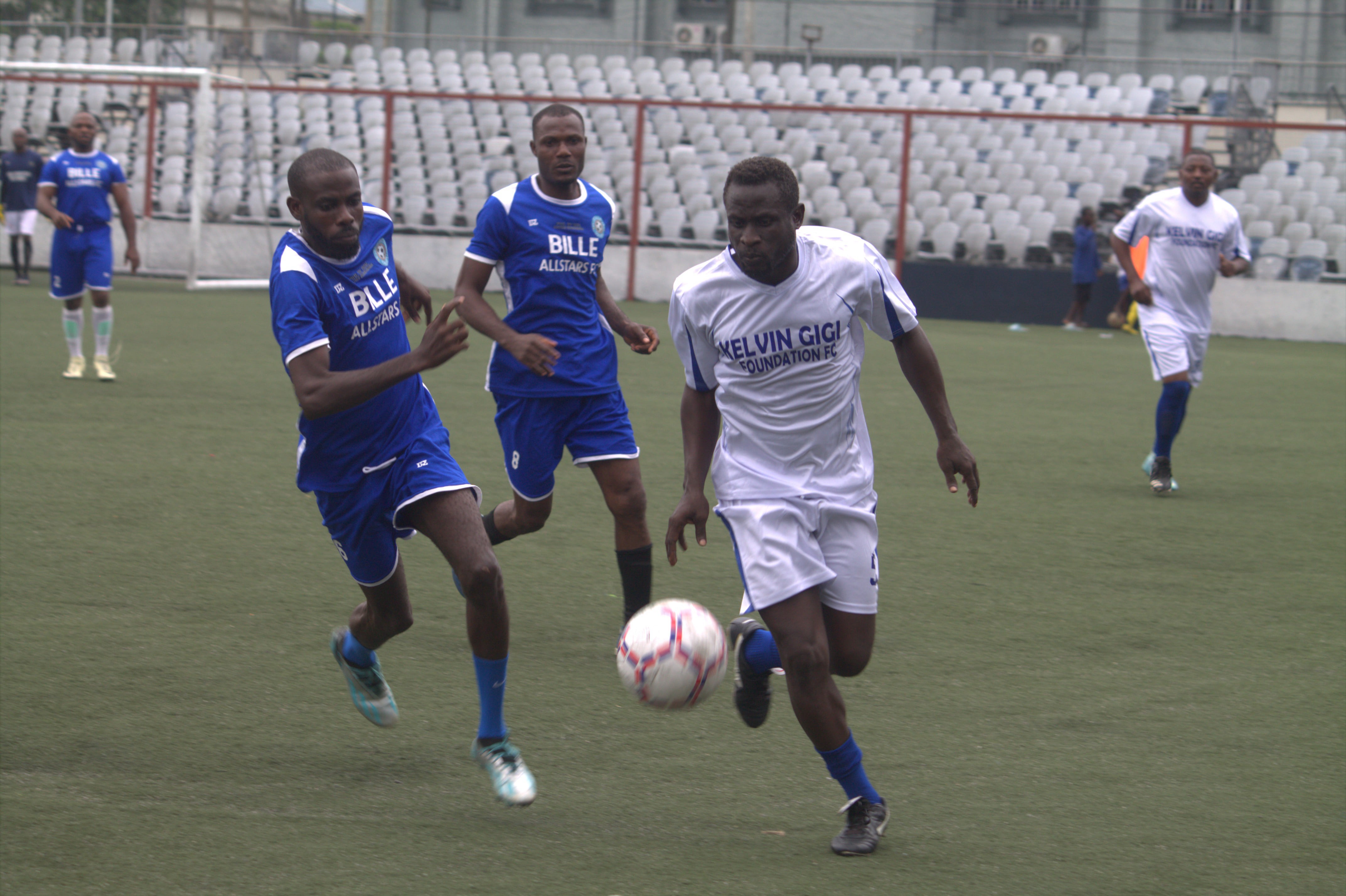 Arite's Guinness World Record attempt for the longest singing hours by an Individual
