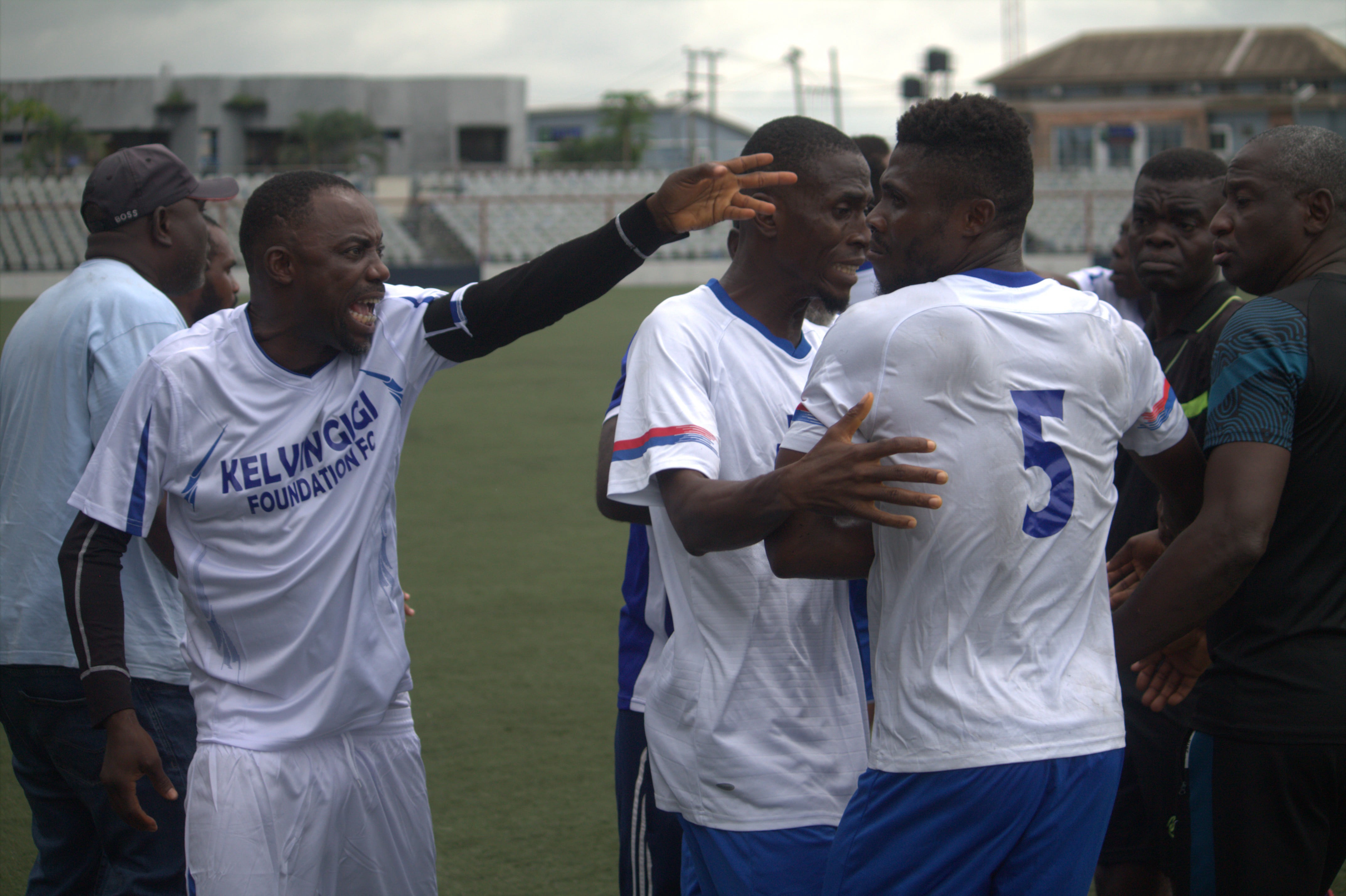 Arite's Guinness World Record attempt for the longest singing hours by an Individual