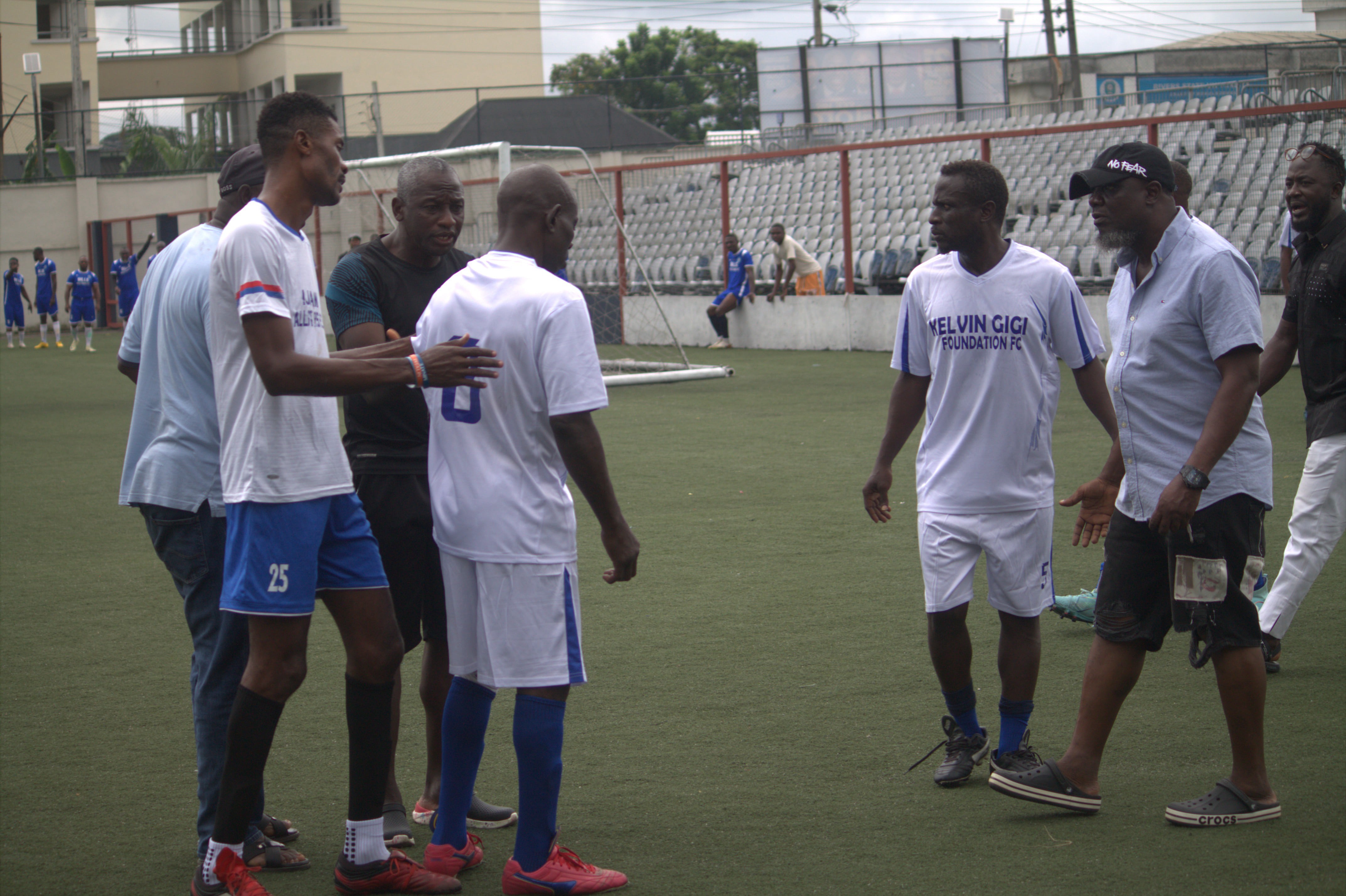 Arite's Guinness World Record attempt for the longest singing hours by an Individual