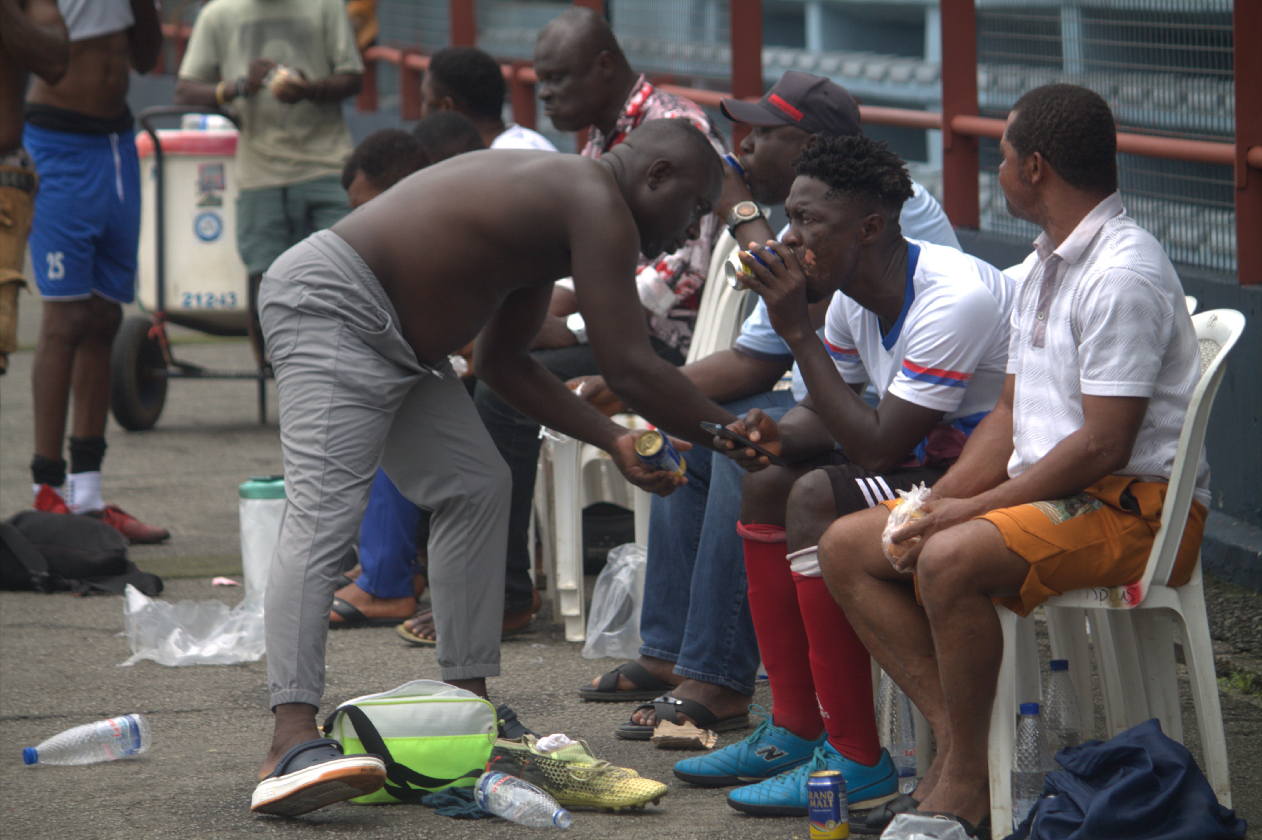 Arite's Guinness World Record attempt for the longest singing hours by an Individual