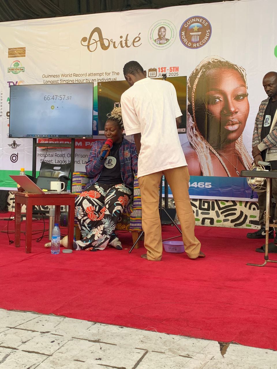 Arite's Guinness World Record attempt for the longest singing hours by an Individual